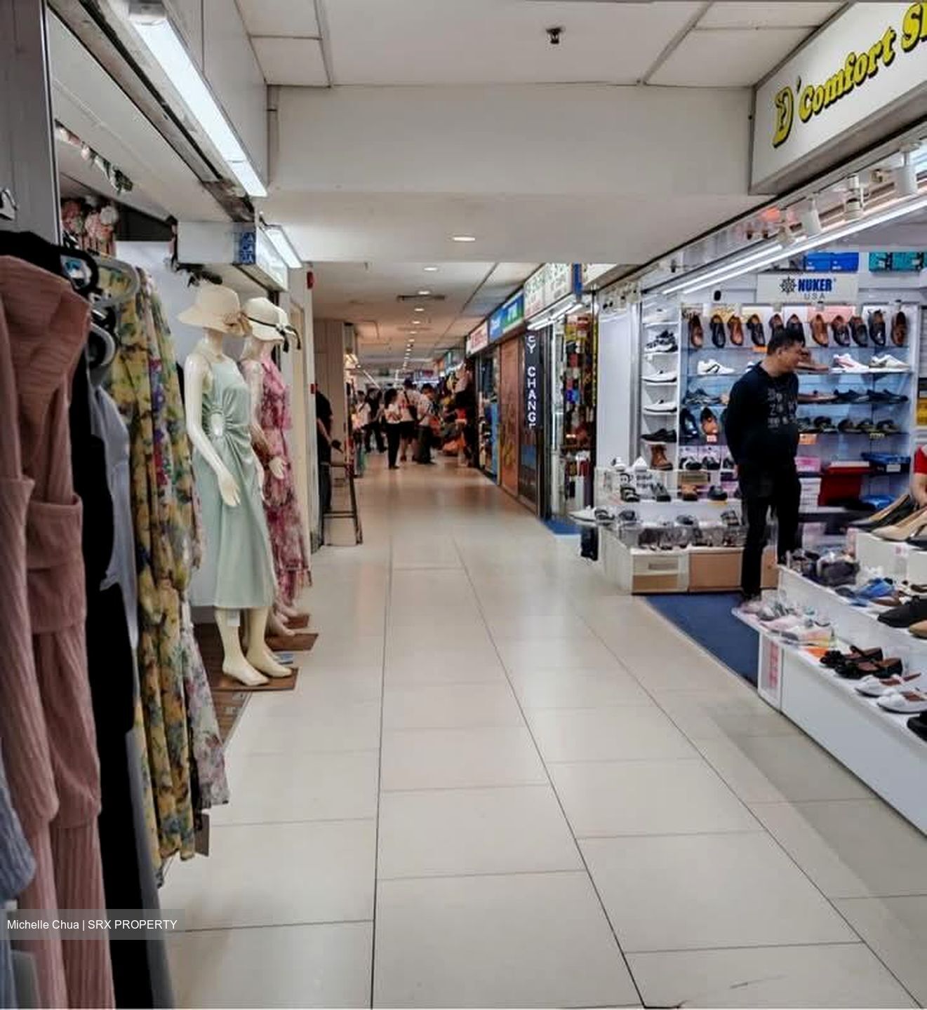 Lucky Plaza (D9), Shop House #596846901